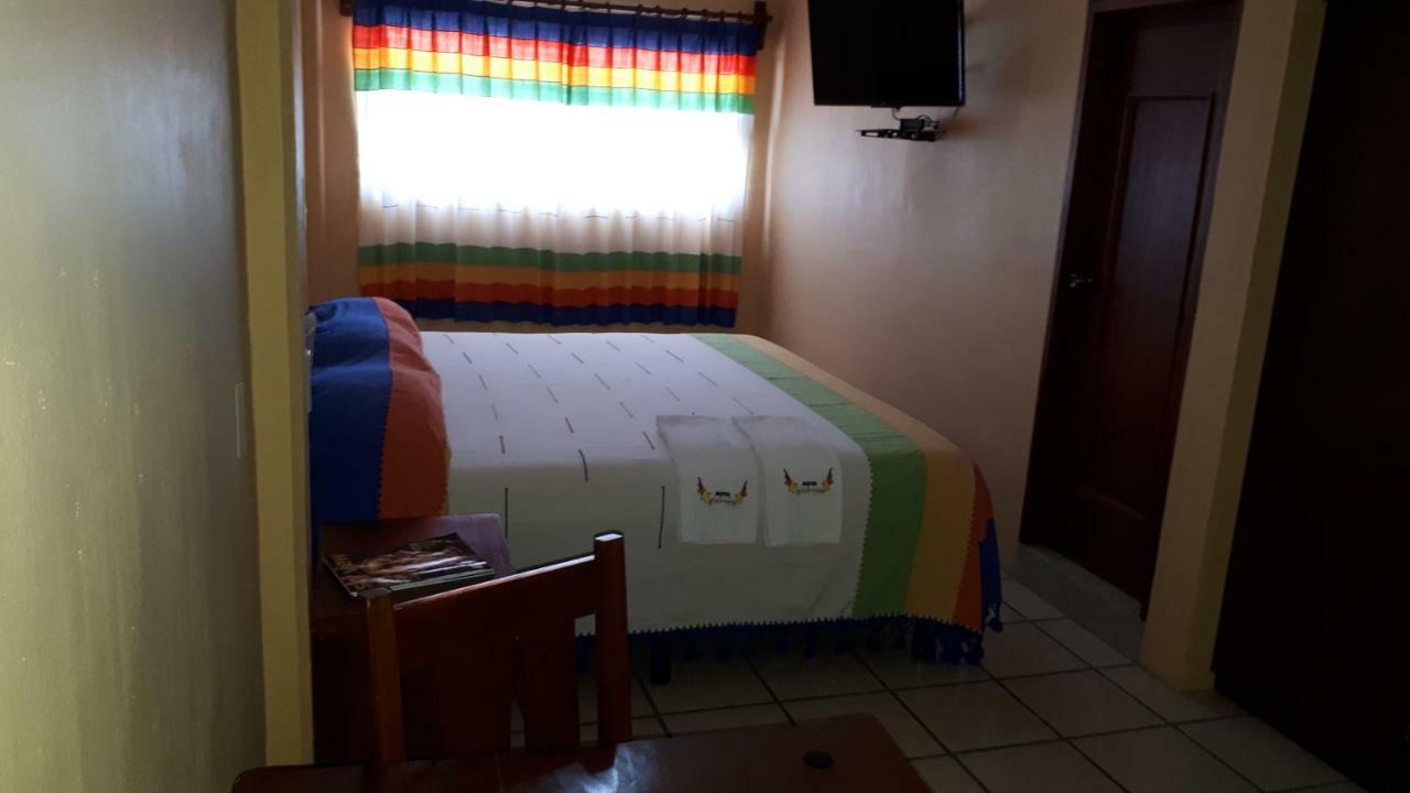 Hotel Alebrijes San Pedro Pochutla Eksteriør bilde