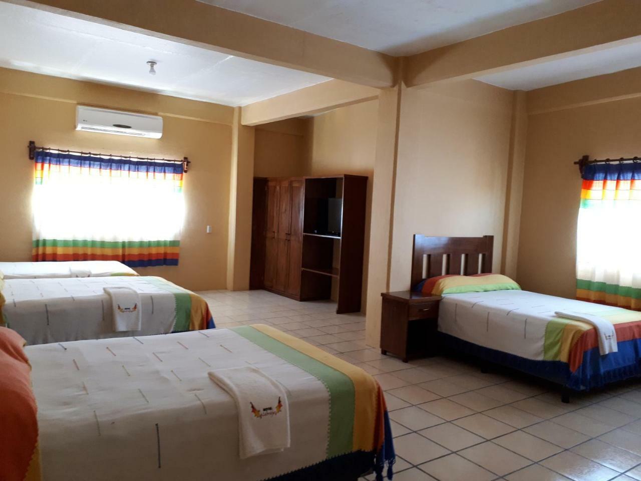 Hotel Alebrijes San Pedro Pochutla Eksteriør bilde