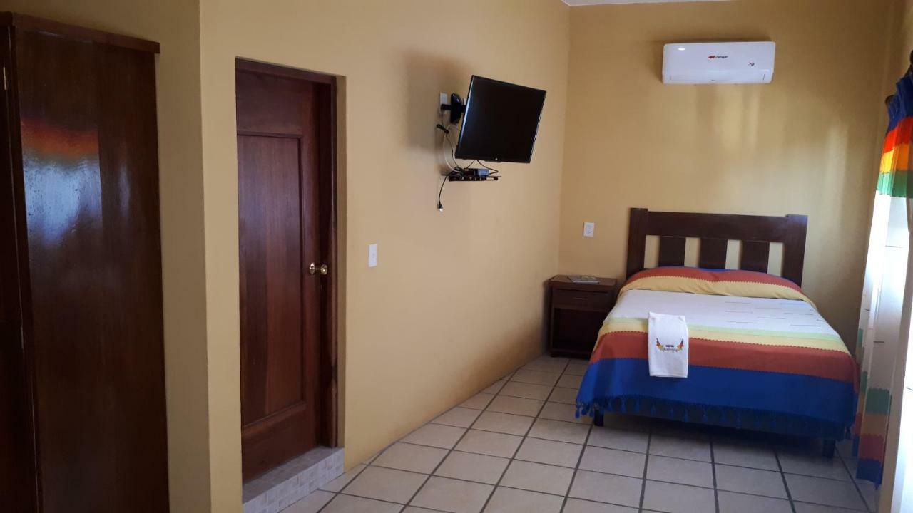 Hotel Alebrijes San Pedro Pochutla Eksteriør bilde